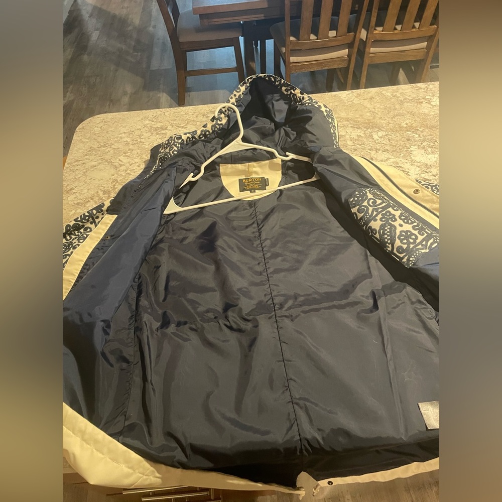 Women’s size S Burton jacket